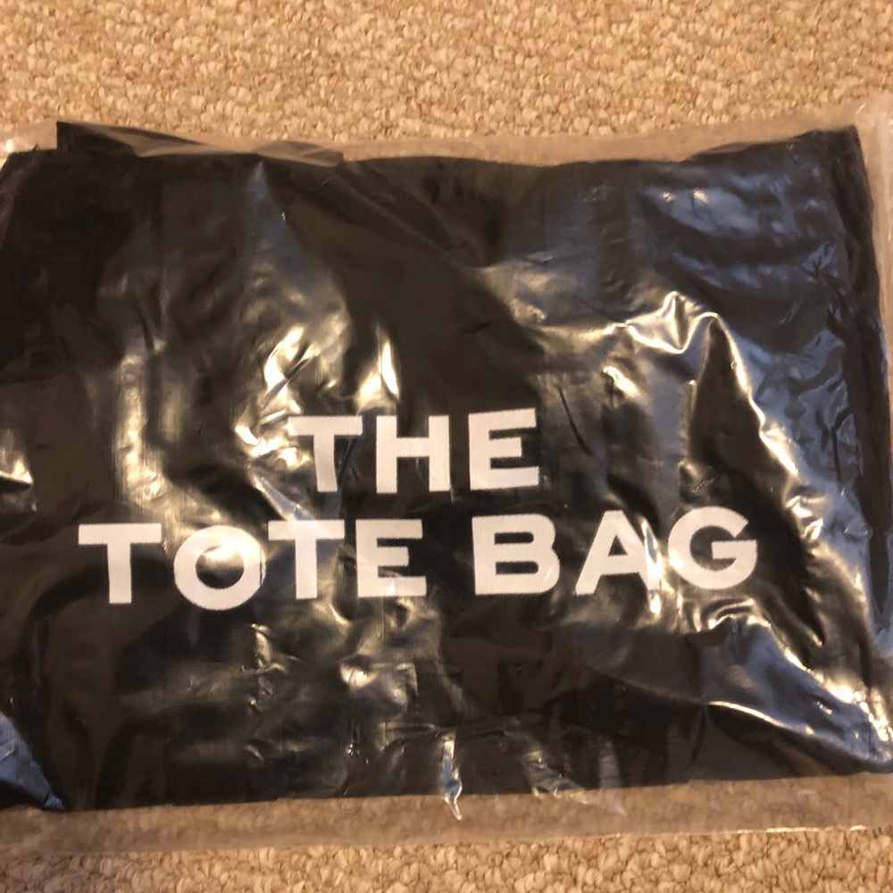 The new black tote bag